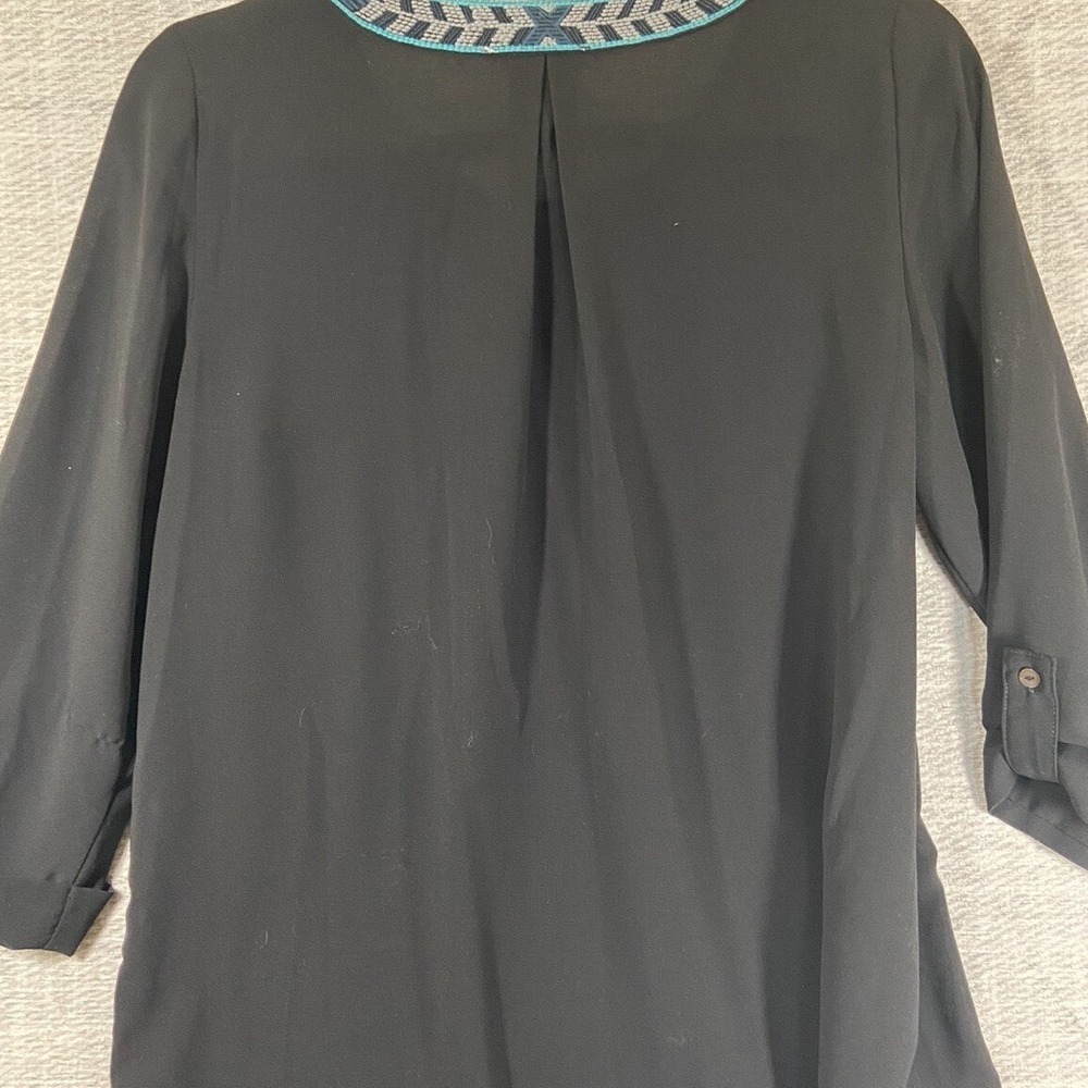 Skies Are Blue Blouse Womens S Black Embroidered Roll Tab Sleeve Boho - Picture 8 of 9